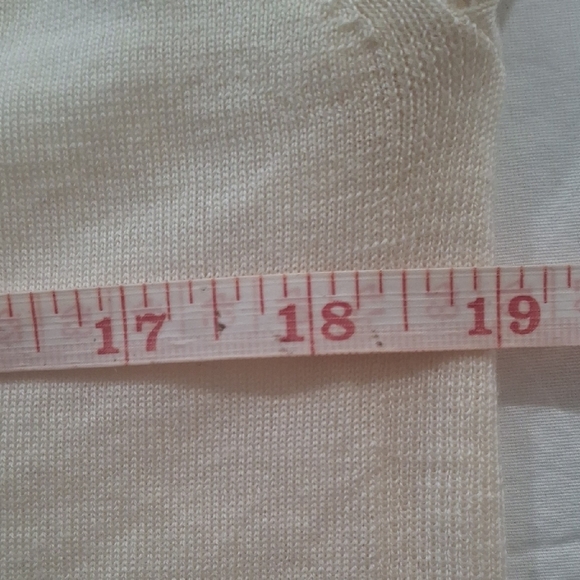 J. Crew Wome's Cream Knit Top Size XS - Picture 9 of 10